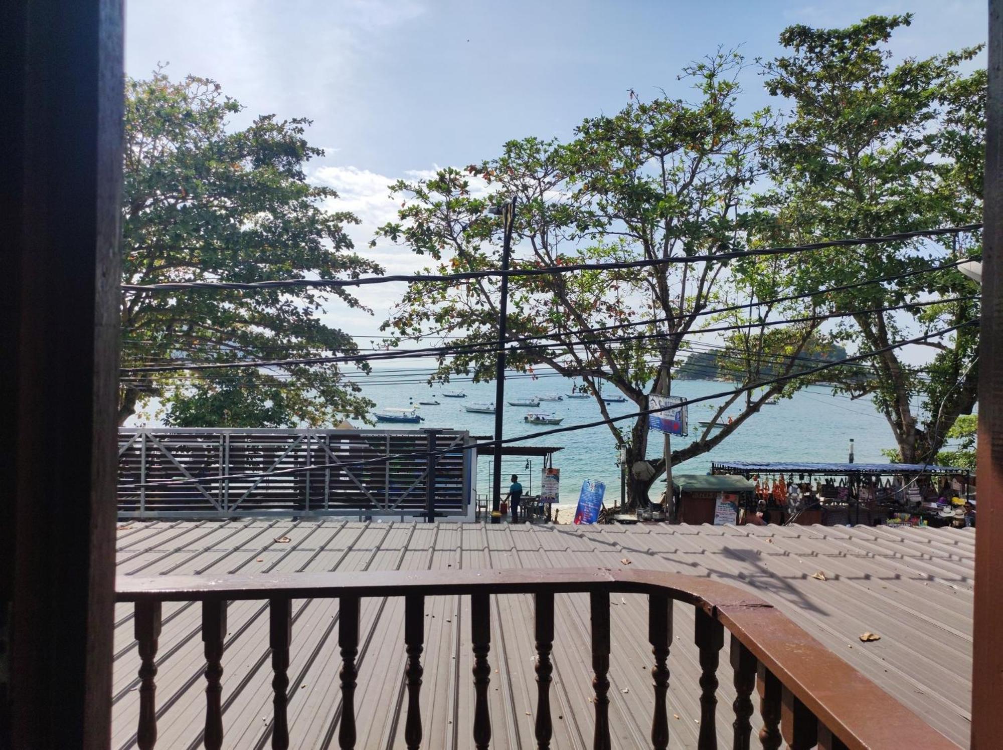 Horizon Inn Kampung Teluk Nipah Buitenkant foto